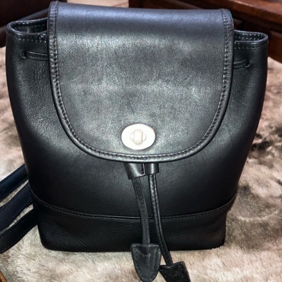 Coach Sports Coach Vintage  black leather backpack with silver hardware - Picture 10 of 10